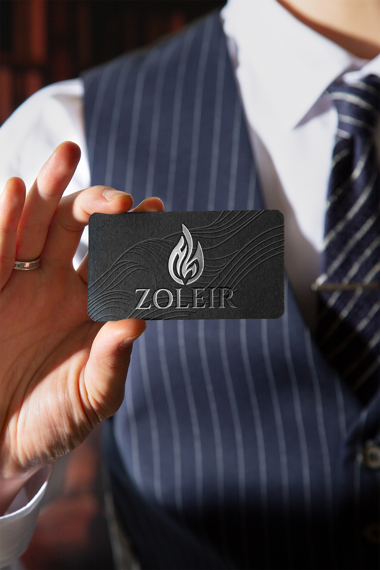 Tarjeta de presentación Zoleir marca de ropa formal masculina de lujo